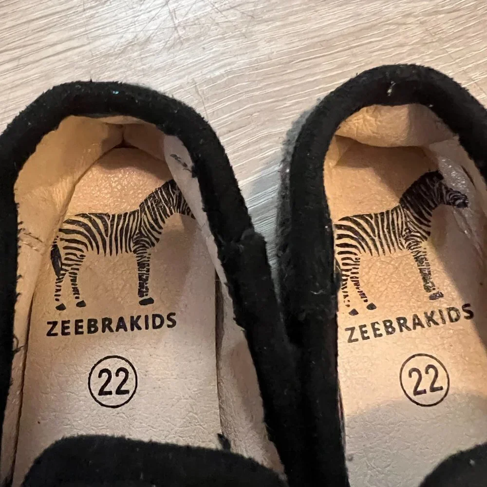 Zeebra Baby Loafers Plaid Slip On Size 22